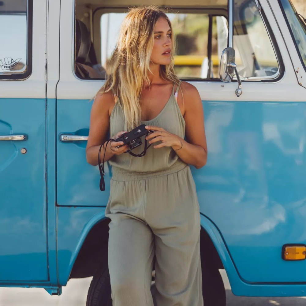 01P.- Fernie Wide Leg Jumpsuit. Size Medium